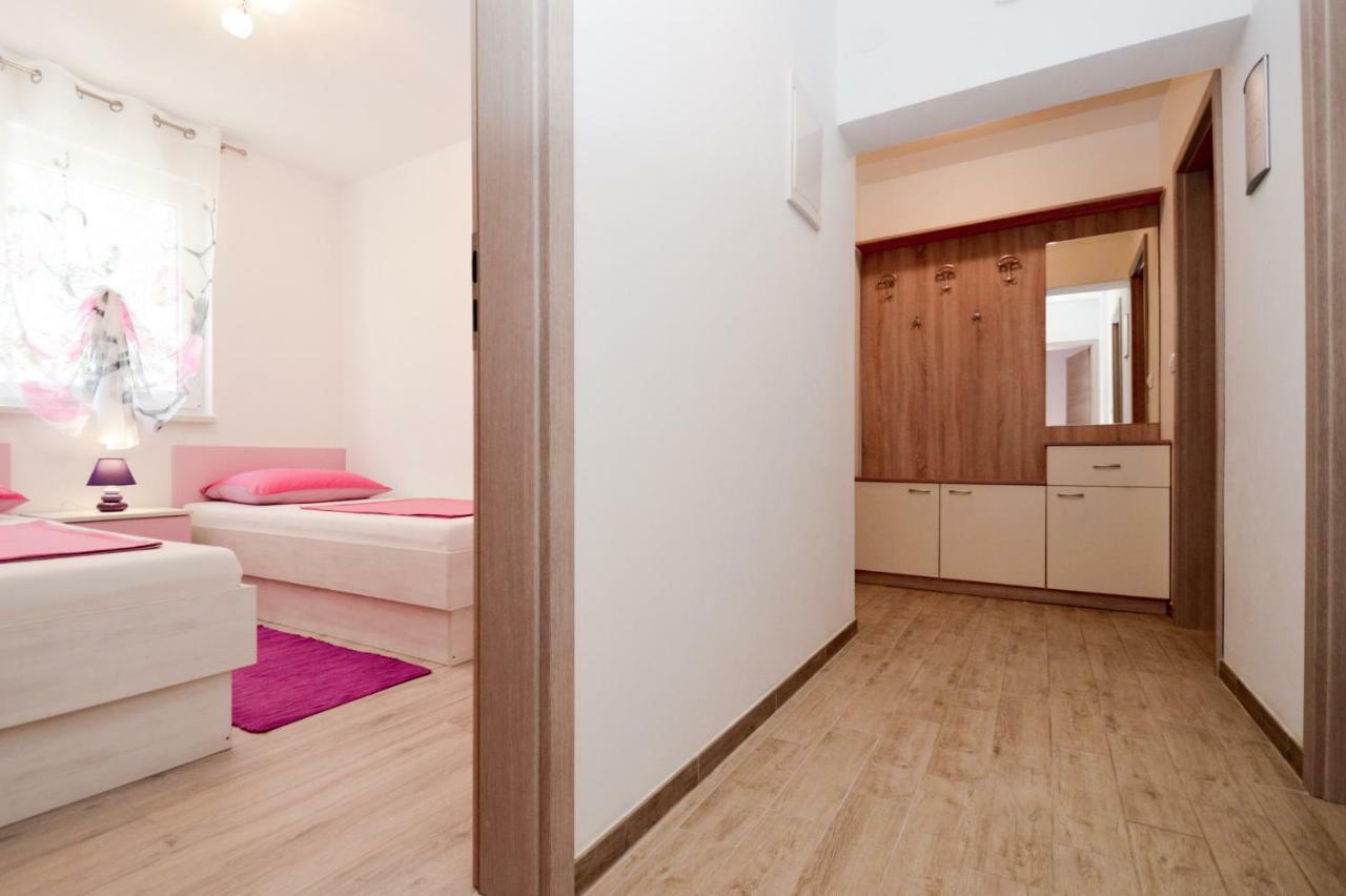 Apartment Mit- Mir Fondole Exteriér fotografie
