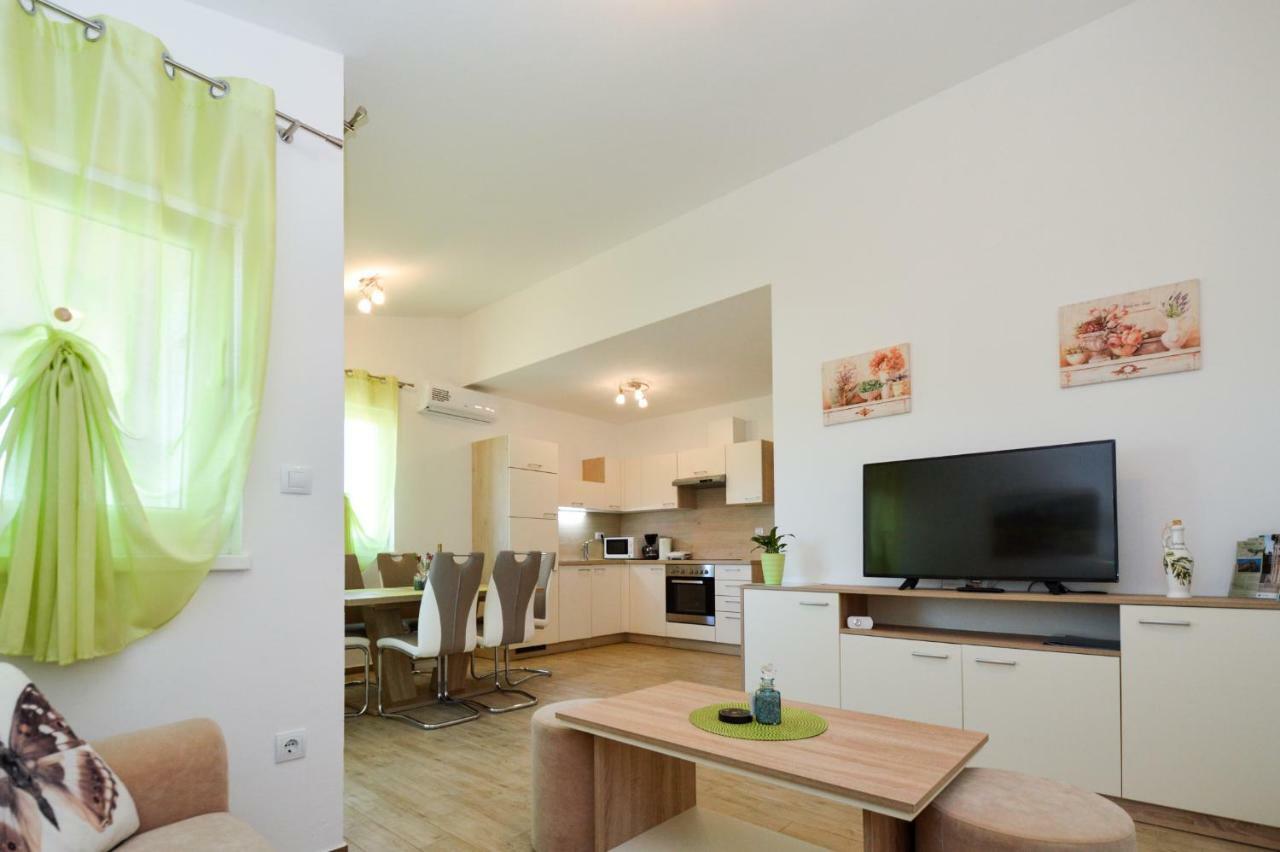 Apartment Mit- Mir Fondole Exteriér fotografie
